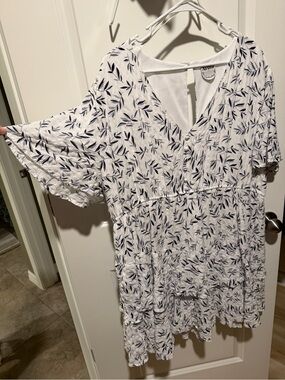 ARULA White Dress with Navy Leaf Print